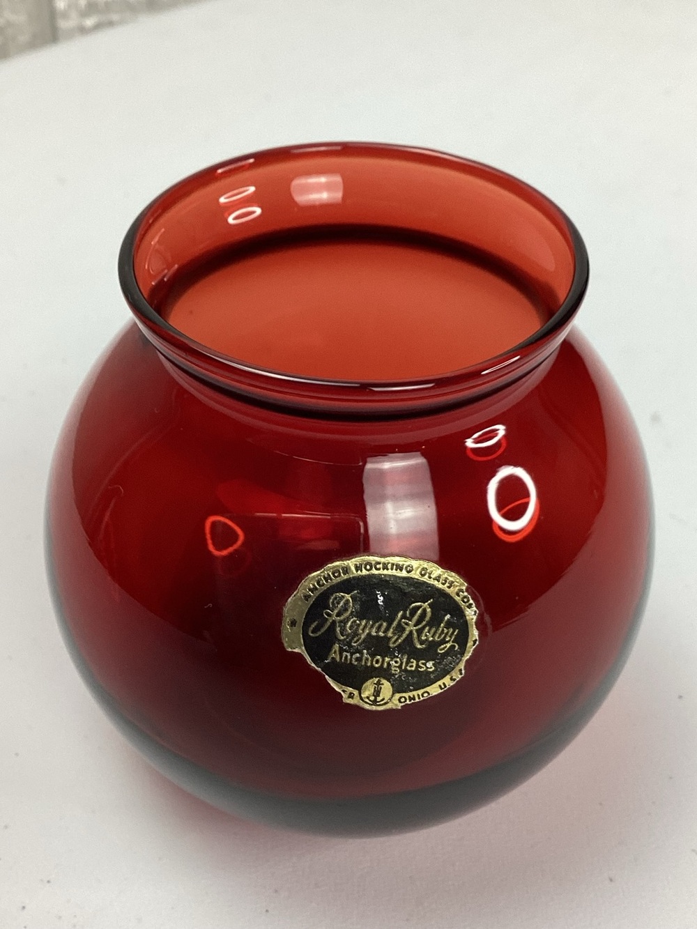 Vintage Anchor Hocking Royal Ruby Red Glass Ivy Ball Vase 4” Original Foil Label